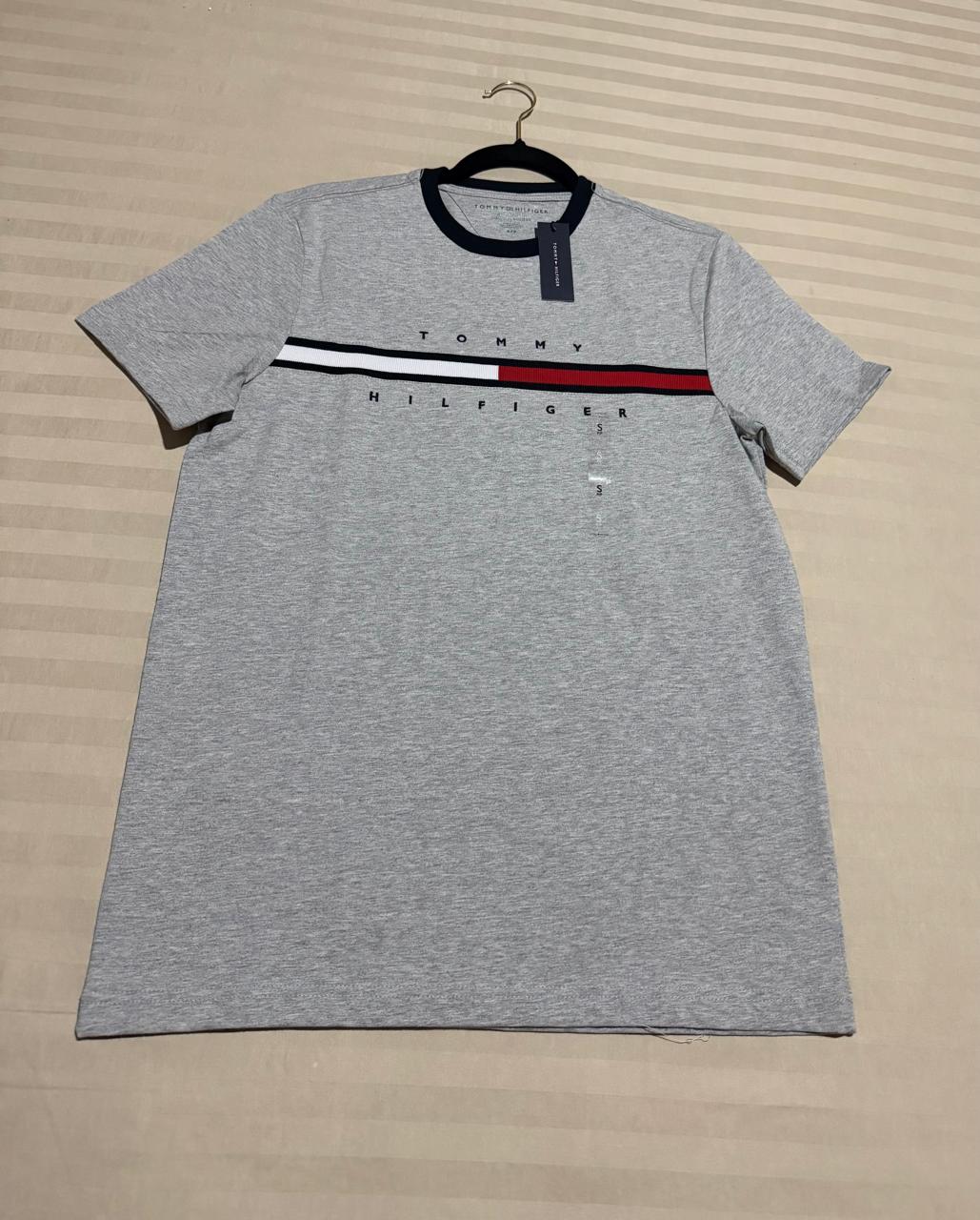 diponibles en gris rojo blanco